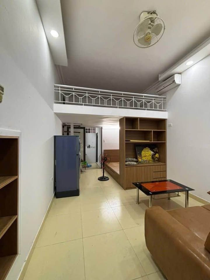 Căn hộ Tập thể Bộ Công Nghiệp Nhẹ Thọ Lão 22m² giá 2.85 tỷ - Sổ đỏ chính chủ, ô tô đỗ ngay cạnh!