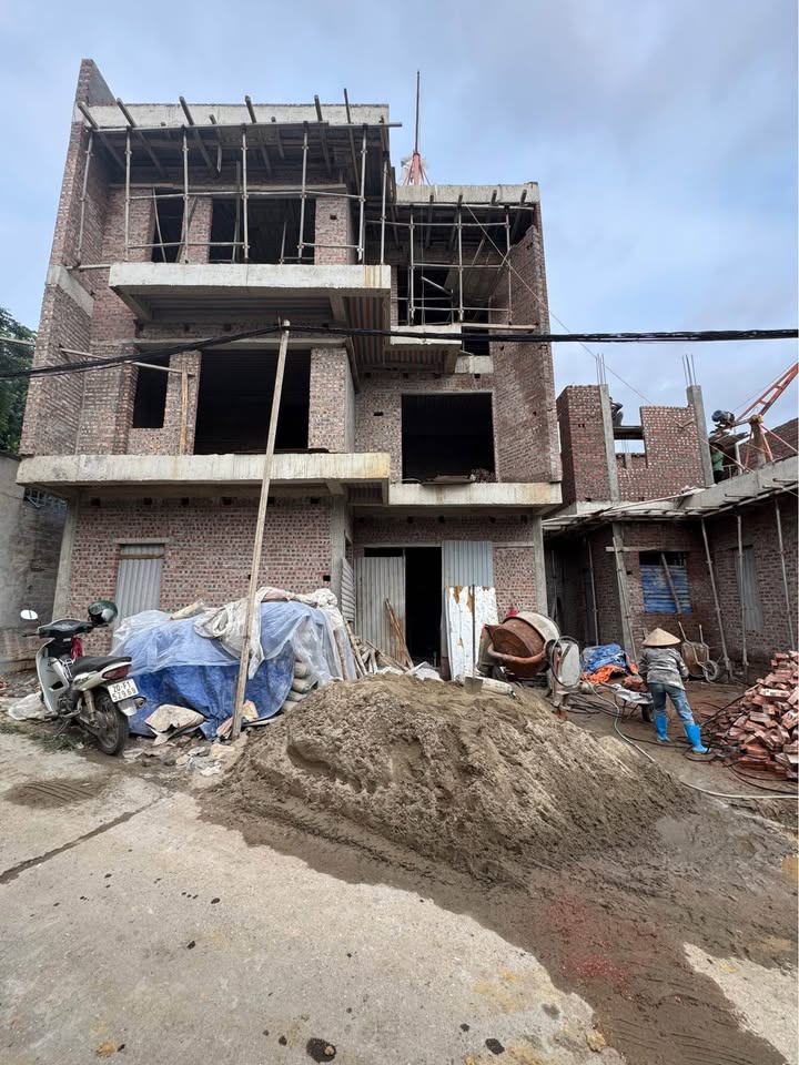 Nhà 3 tầng tại Phường Quang Trung, Thái Nguyên 112m² giá 4 tỷ - Chính chủ bán gấp!