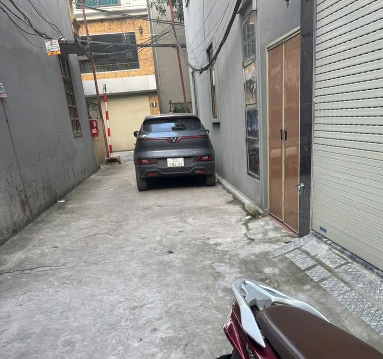 Đất thổ cư Thượng Thanh 42m² giá tốt - Sổ đỏ chính chủ, ô tô vào tận nơi!