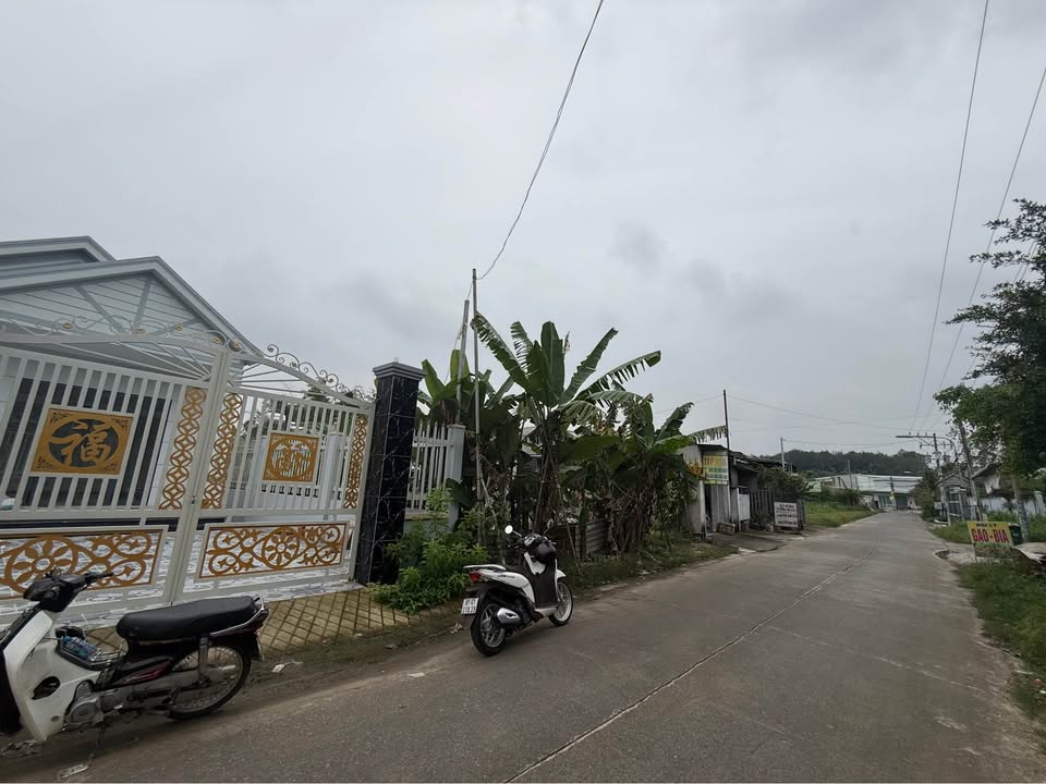 Nhà phố Tân Định Bến Cát 786m² giá 3.6 tỷ - Mặt tiền kinh doanh sầm uất!