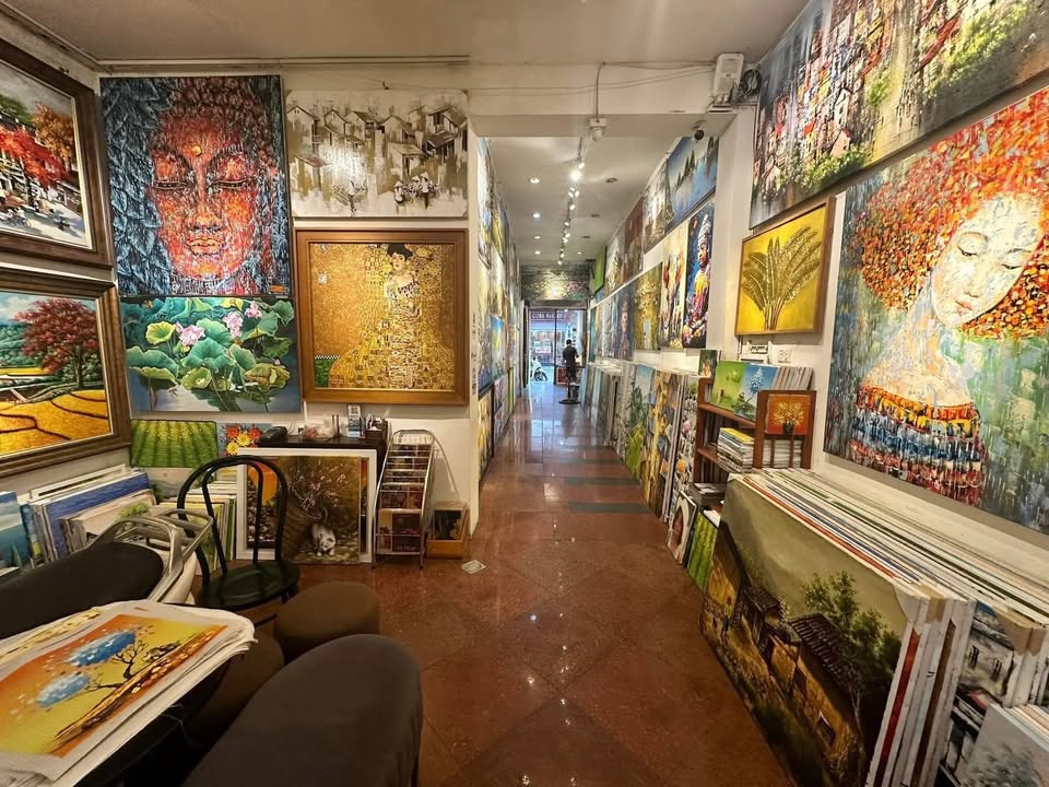 Bán Nhà Mặt Phố Hàng Gai Hoàn Kiếm 217m² giá thỏa thuận - Vị trí kim cương sát Hồ Gươm!