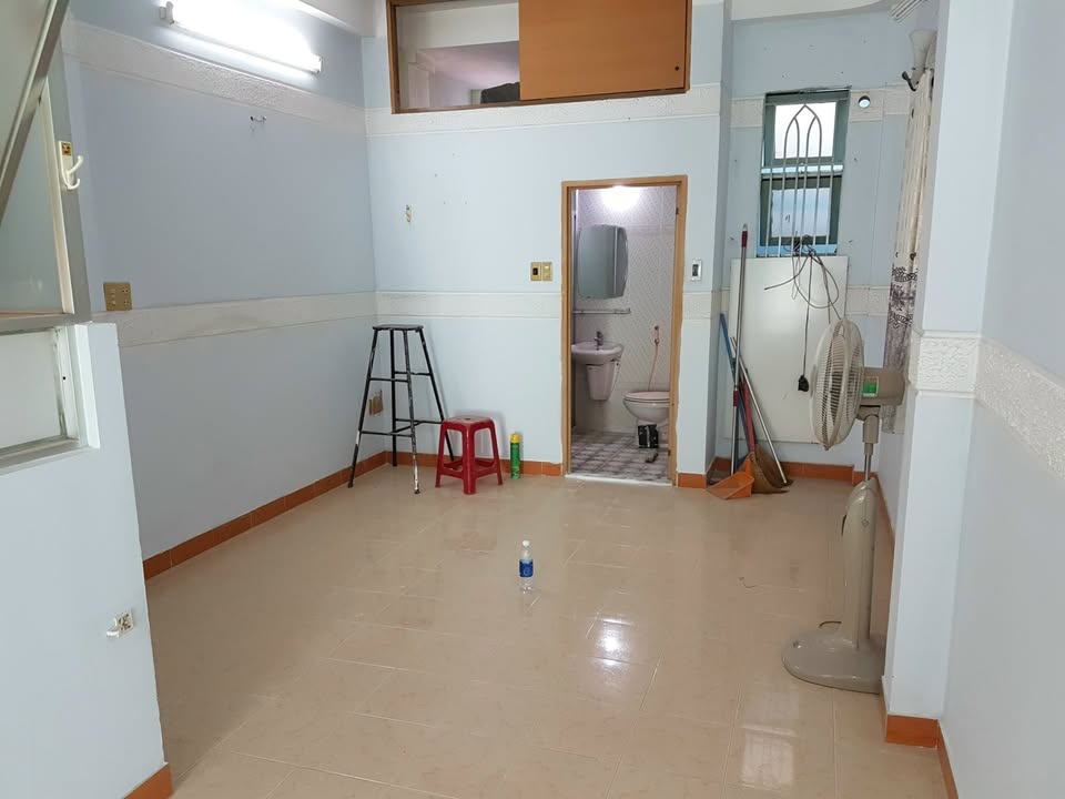 Nhà cho thuê hẻm 1 đường Nguyễn Chí Thanh, quận 5 - Diện tích 48m², giá 15 triệu/tháng