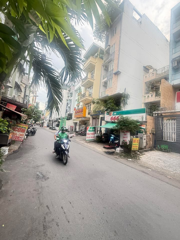 Nhà cho thuê 662 Sư Vạn Hạnh, Quận 10 - Diện tích 64m², giá 24 triệu/tháng, gần Vạn Hạnh Mall!