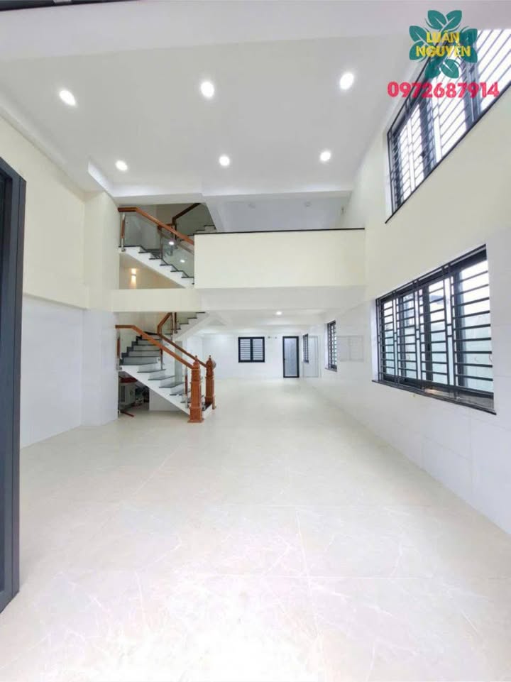 Cho thuê Villa góc đường Đặng Thùy Trâm, Bình Thạnh 120m² giá 40 triệu - Nhà mới đẹp, tiện nghi!