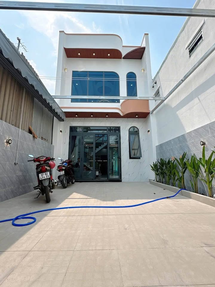 Nhà hoàn thiện tại Tân Triều, Vĩnh Cửu 95m² giá 1.7 tỷ - Sổ đỏ chính chủ, thanh toán linh hoạt!