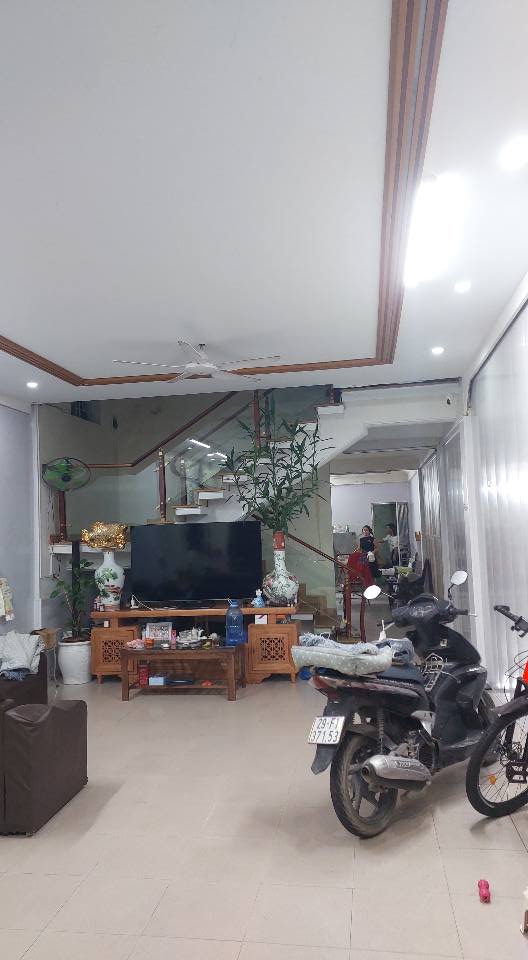 Nhà mặt đường Điện Biên, Yên Bái 1000m² giá 6 tỷ - Kinh doanh sầm uất!