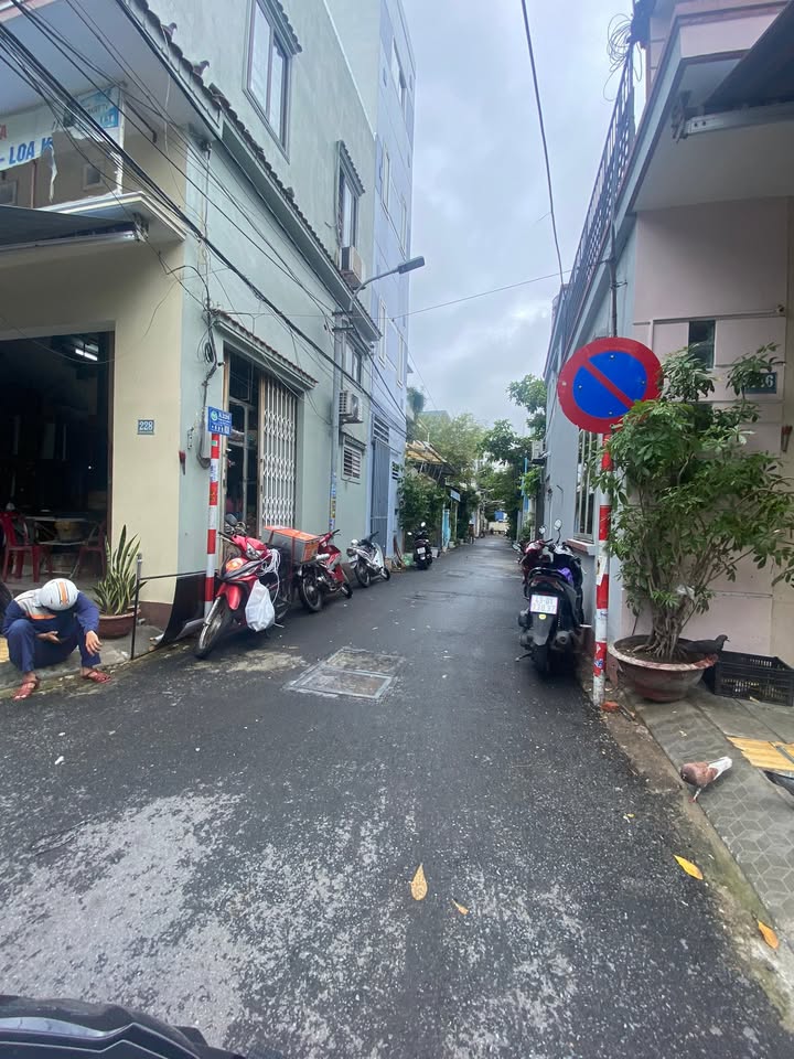 Nhà kiệt ô tô Phạm Cự Lượng, Đà Nẵng 75m² giá 6.8 tỷ - Đầu tư sinh lời ngay lập tức!