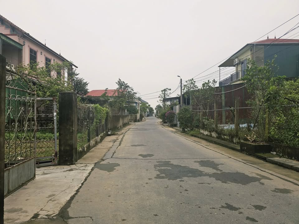 Đất thổ cư Thôn 17, Hà Huy Tập, Hà Tĩnh 121,2m² giá chỉ 2 tỷ - Cơ hội đầu tư hấp dẫn!