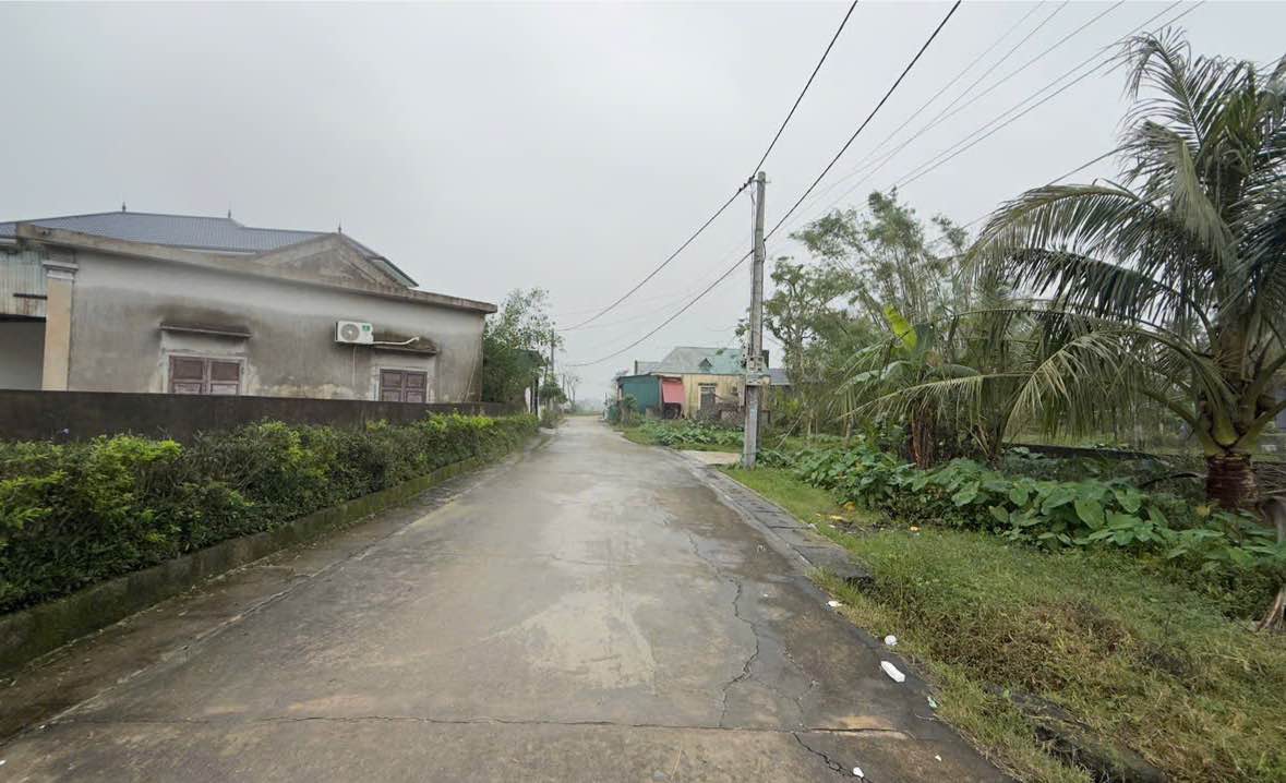 Bán đất Thạch Hưng, Hà Tĩnh 140m² giá 2.7 tỷ - Vị trí thuận lợi gần trường học!