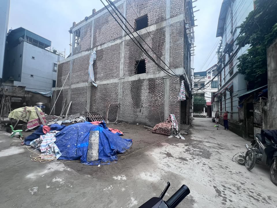 Đất nền Đức Giang Long Biên 54m² giá 9.45 tỷ - Lô góc ô tô tránh tận nhà!