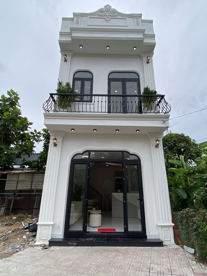 Nhà phố chính chủ tại Mỹ Tho 80m² giá 2.95 tỷ - Full nội thất tặng kèm!