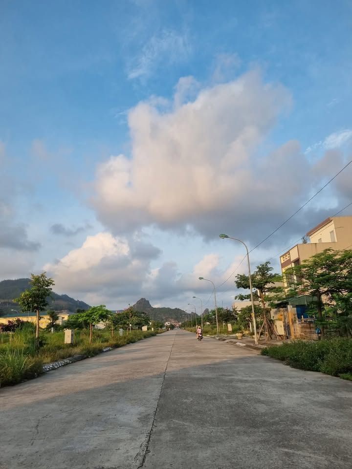 Đất nền Cẩm Phả 90m² giá 1.65 tỷ - Sổ đỏ chính chủ, bao thuế phí!