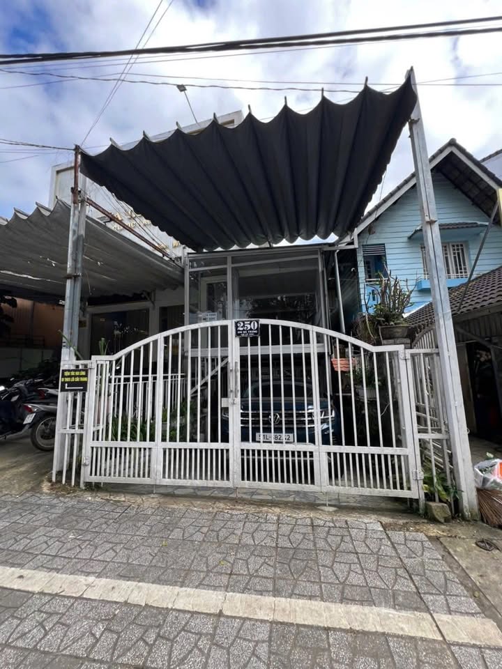 Cho thuê mặt bằng mặt tiền đường Hai Bà Trưng Đà Lạt 40m² giá 9 triệu - Kinh doanh lý tưởng!