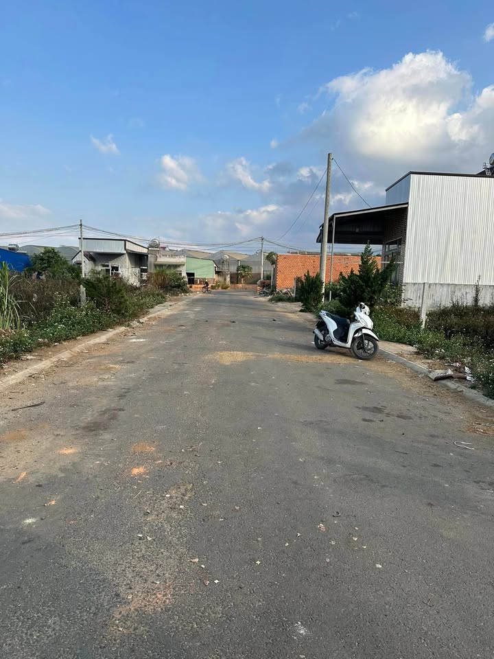 Đất nền 260m² tại xã Quảng Lập, Đơn Dương giá 1.05 tỷ - Sổ hồng riêng, trung tâm thuận lợi!