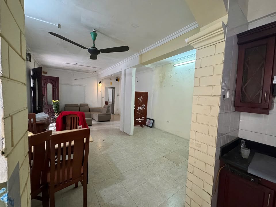 Căn hộ tập thể tầng 1 quận Ba Đình 50m² - Chính chủ bán nhanh!