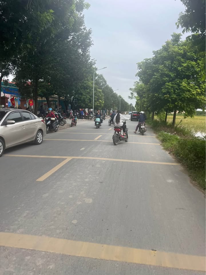 Đất thổ cư Kiều Hiên, Tiên Du 290m² giá chỉ 2.61 tỷ - Không khí trong lành, lưng tựa sơn!