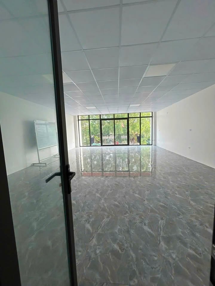 Cho thuê văn phòng 90m² tại Ngô Gia Tự, Vinh - Giá chỉ 5 triệu/tháng!