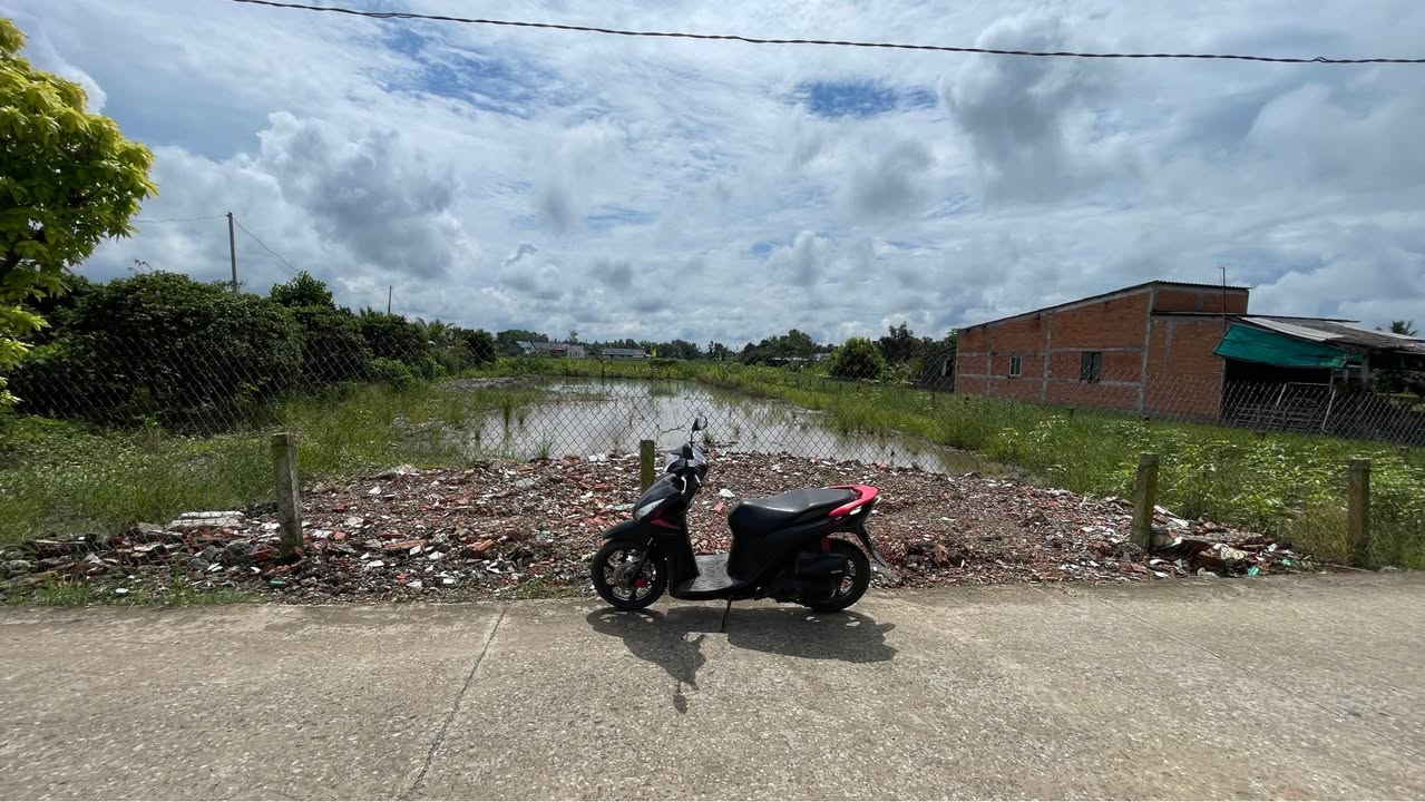 Đất nền 1210m² tại ấp 7 Nhựt Chánh, Bến Lức, giá 2.7 tỷ - Đầu tư sinh lời ngay!