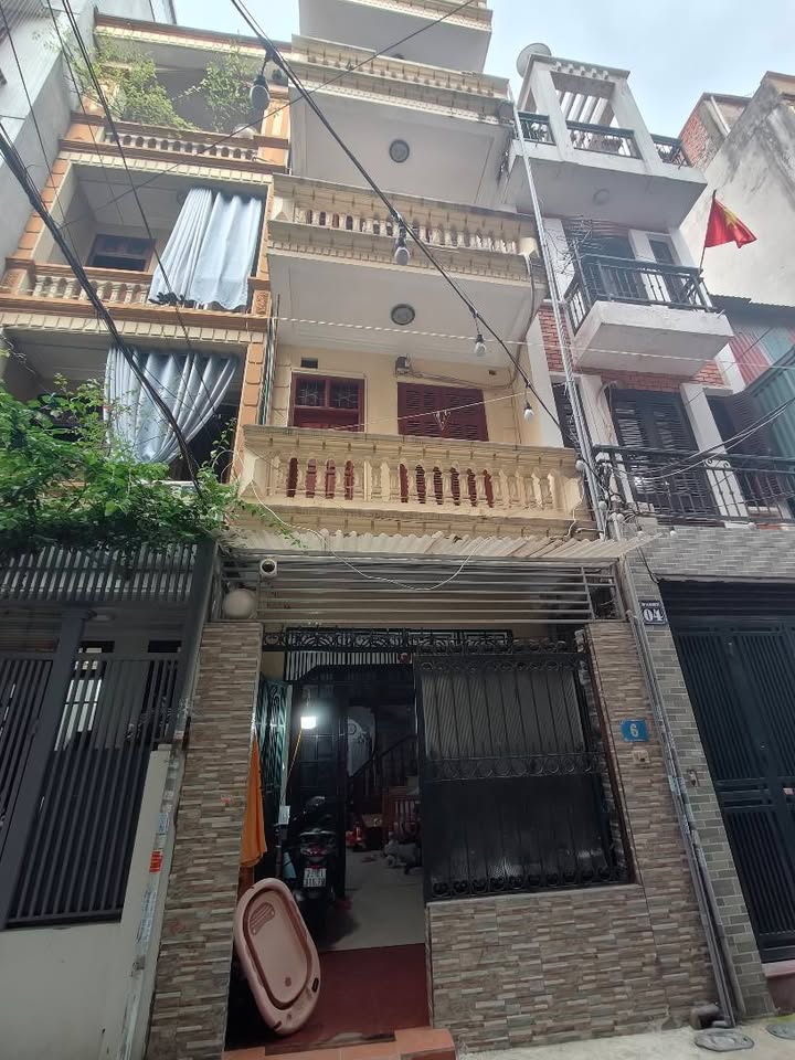 Nhà riêng Tân Mai, Hoàng Mai 50m² giá 14.2 tỷ - Phong thủy tốt, ô tô vào thoải mái!