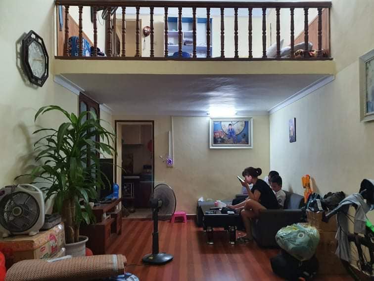 Nhà nguyên căn cho thuê tại Hồng Mai, 75m² - An ninh tốt, gần chợ và trường học!