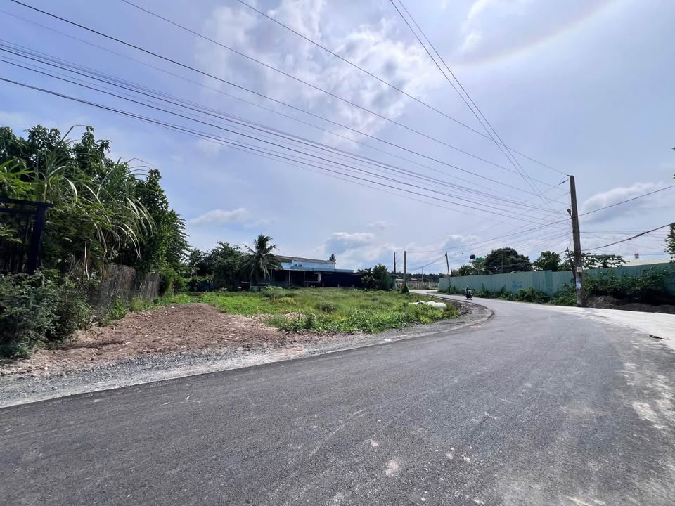 Đất mặt tiền đường Út An, Đức Hòa, 195m² giá 1.95 tỷ - Đầu tư sinh lời ngay!