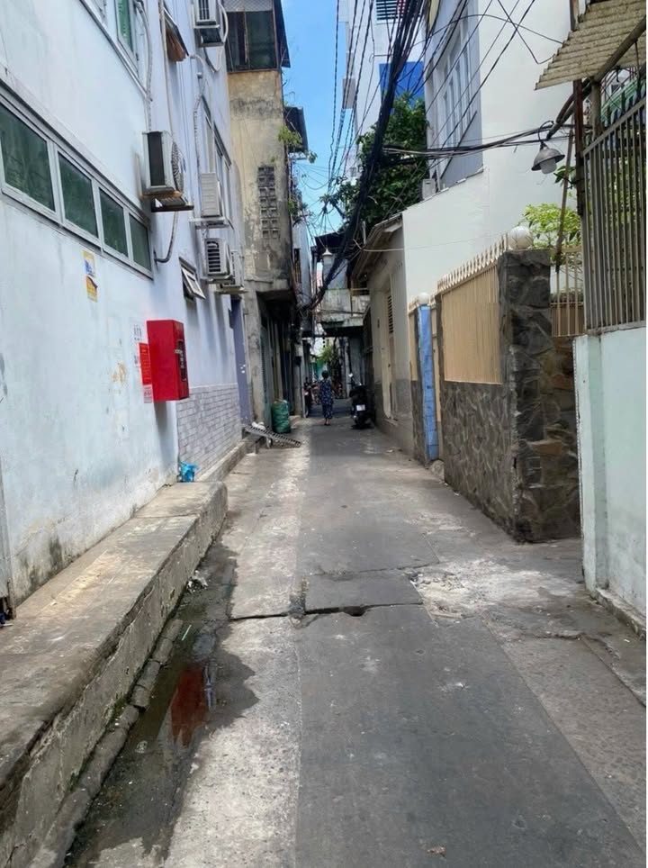 Nhà 4 tầng mới xây tại Tô Hiến Thành, Quận 10 chỉ 5.6 tỷ - Hàng hiếm, sẵn sàng sở hữu ngay!