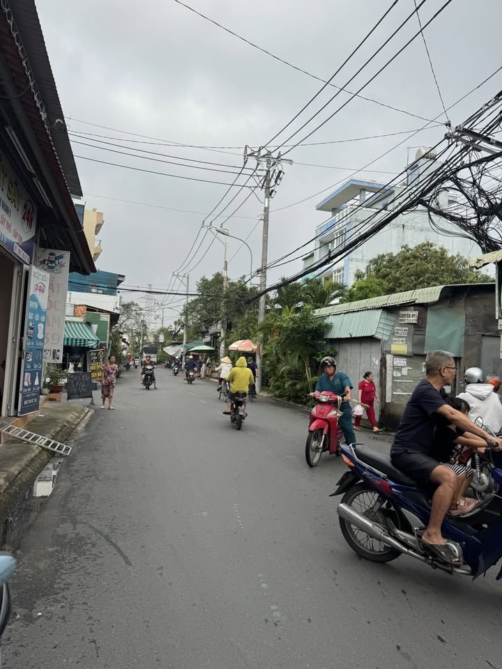 Mặt tiền Tân Chánh Hiệp 34, Quận 12, 112m² giá 7.5 tỷ - Kinh doanh sầm uất, nở hậu tài lộc!