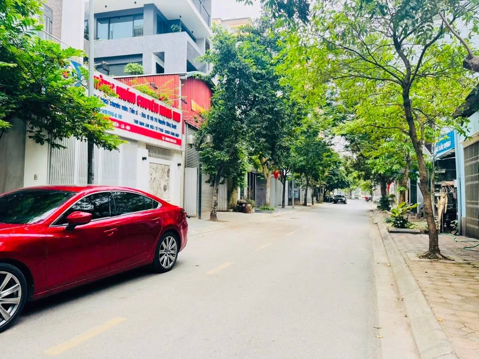 Đất mặt phố Nguyễn Văn Hưởng, Giang Biên, 68m² giá 21.42 tỷ - Vị trí kinh doanh đắc địa!