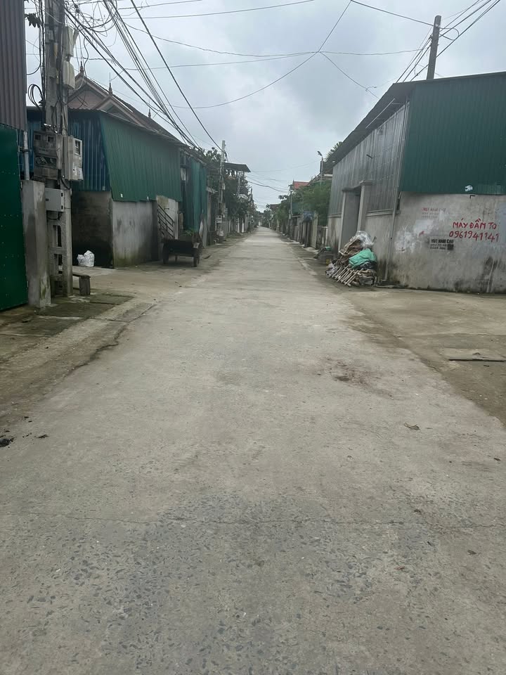 Đất Lưu Sơn 122m² giá 1.2 tỷ - Đường lớn, dân cư đông đúc!