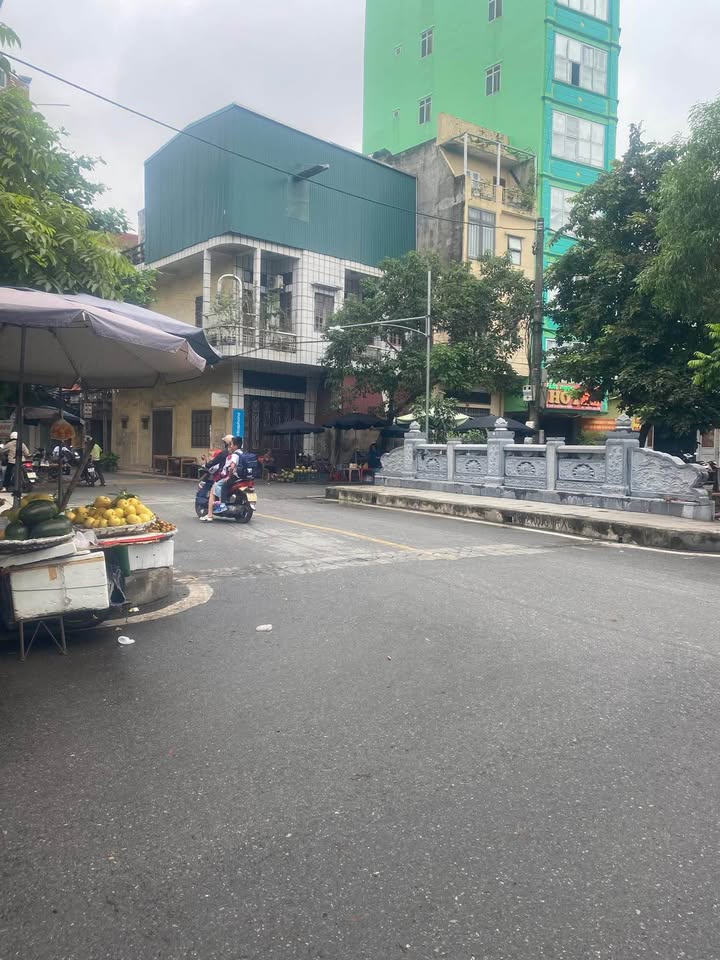 Bán đất tặng nhà mặt đường Lê Thành Tông 46m² giá chỉ 4,x tỷ - Đầu tư sinh lời ngay!