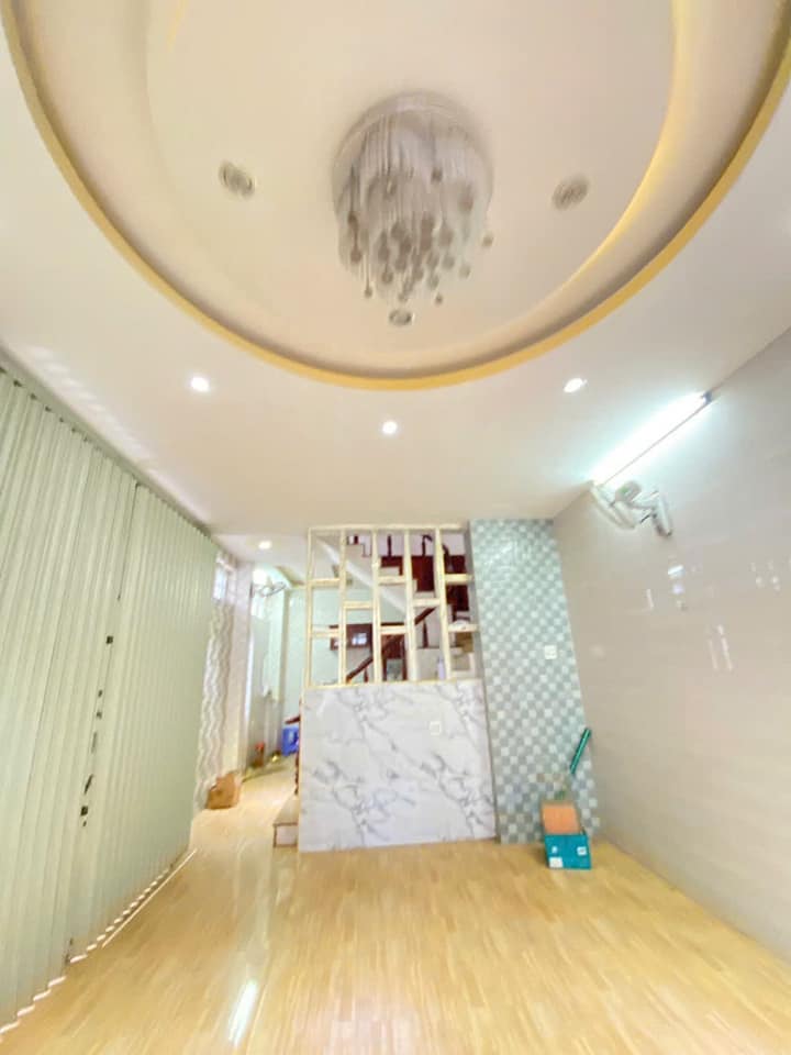 Nhà góc đường Hùng Vương, Phường 7, Cà Mau 49m² giá 5.3 tỷ - Thiết kế hiện đại, đầy đủ công năng!