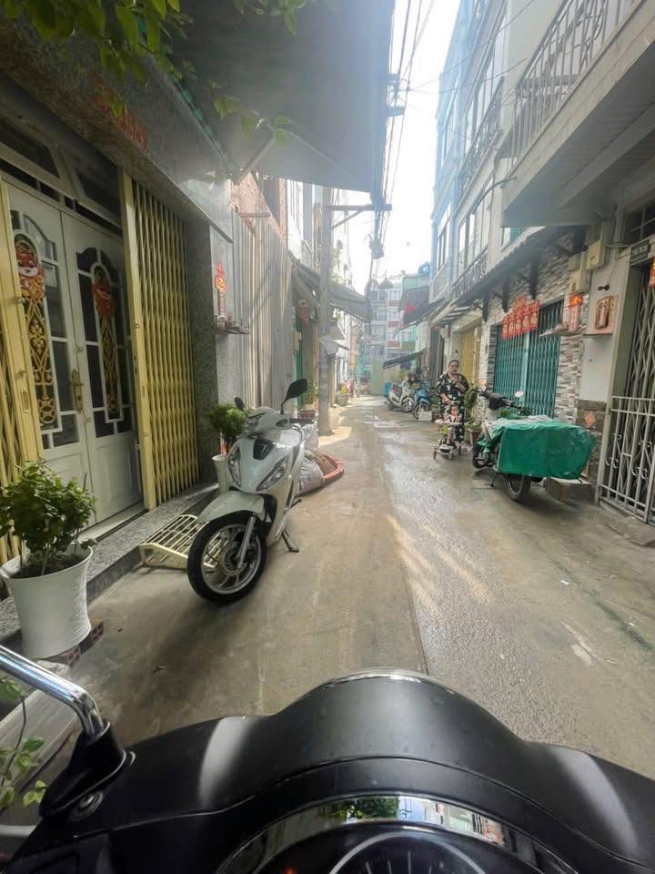 Nhà hẻm 5m Hàn Hải Nguyên, Q.11, 29.6m² - Giá thương lượng hấp dẫn!