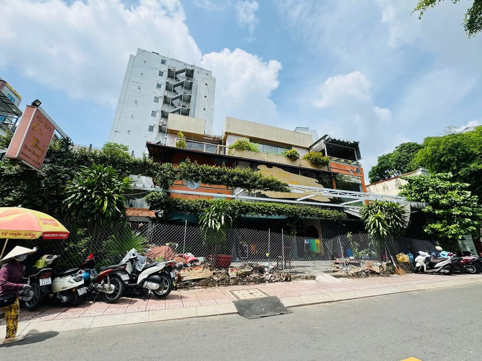 Nhà cho thuê 32 phòng VIP tại quận 3, diện tích 525m² - Pháp lý rõ ràng, hỗ trợ kinh doanh!