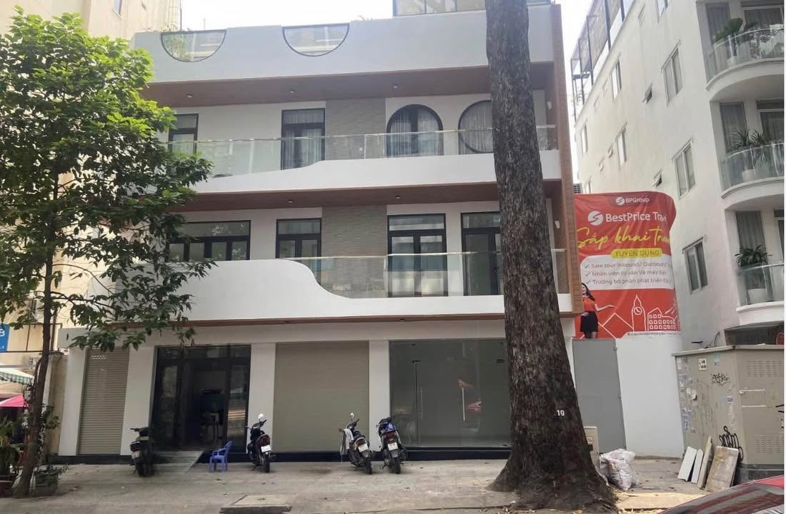 Cho thuê nhà mặt tiền Bùi Thị Xuân, Quận 1 - Giá 150 triệu/tháng, vị trí đắc địa!