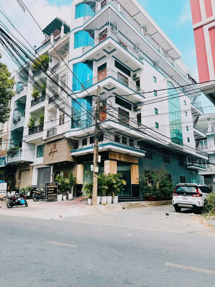 Bán nhà góc 3 mặt tiền Trần Quang Khải, Cái Khế, 338m² chỉ 17 tỷ - Cơ hội đầu tư hấp dẫn!