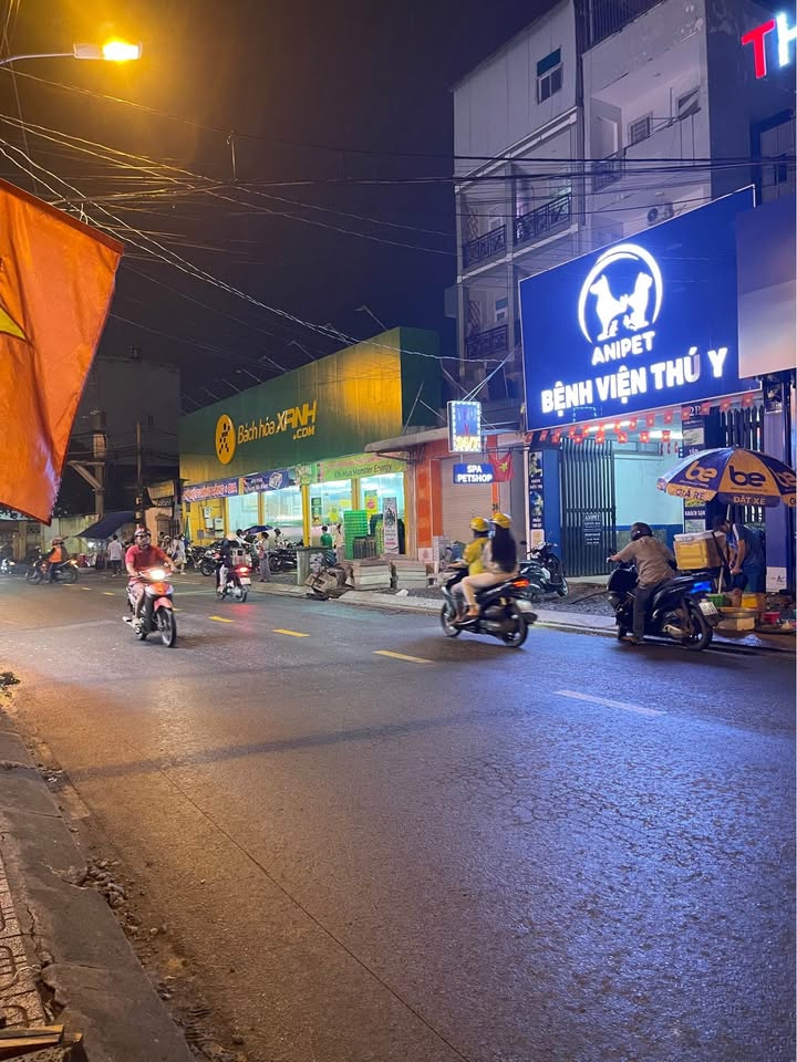 Mặt tiền đường Tây Hòa, Phước Long A, Quận 9, 185m² - Kinh doanh đắc địa, giá chỉ 24.5 tỷ!