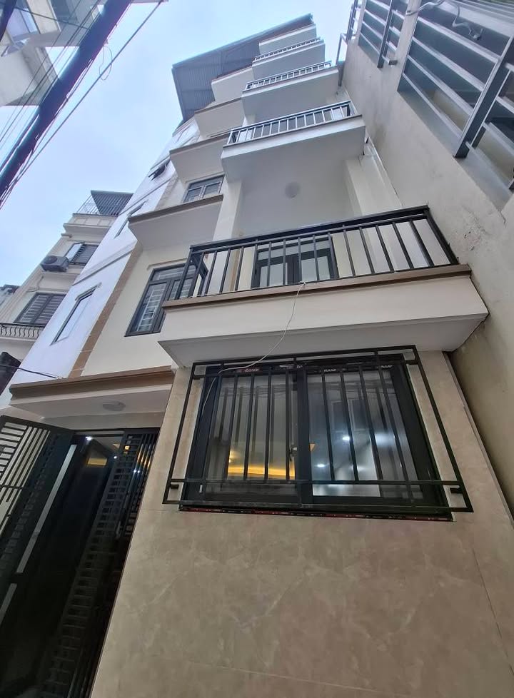 Căn hộ chung cư Lĩnh Nam 31m² giá 6 tỷ - Sổ đỏ chính chủ, view thoáng mát!