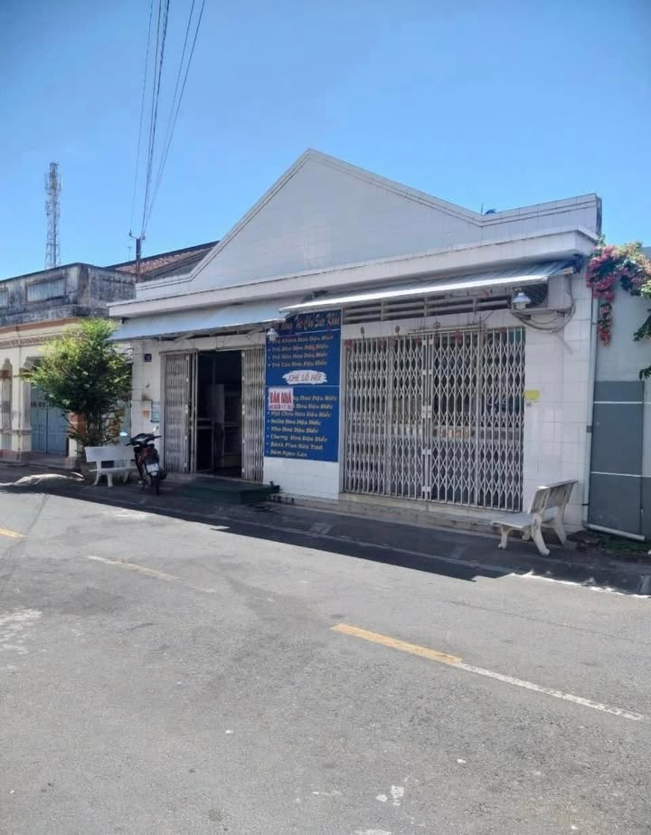 Nhà mặt tiền đường Phan Chu Trinh, Gò Công 124m² giá 7 tỷ - Kinh doanh sầm uất!