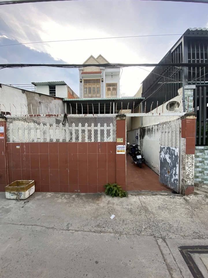 Nhà bán hẻm xe hơi Nguyễn Văn Tạo, Long Thới, Nhà Bè 109m² giá 4.9 tỷ - Bán gấp chính chủ!