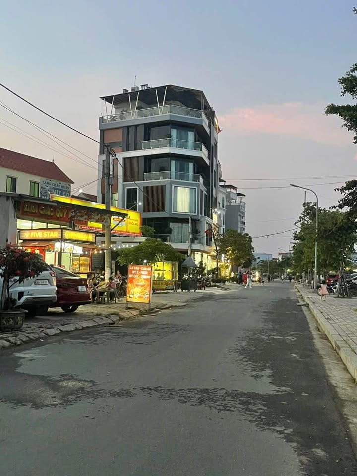 Đất đấu giá Liên Hà 75m² lô góc - Ô tô tránh, gần vườn hoa!