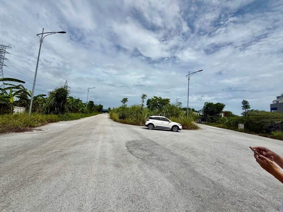 Đất nền Quảng Đông 100m² giá 1 tỷ - Đầu tư tiềm năng ngay hôm nay!