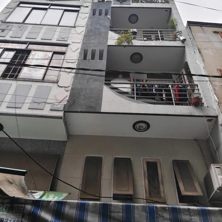 Nhà phố hẻm 453 Lê Văn Sỹ, Quận 3, 28m² giá 7.35 tỷ - Sẵn sàng vào ở!