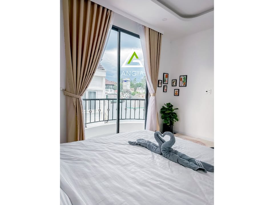 Nhà Phù Đổng Thiên Vương, Đà Lạt 72m² giá 10.8 tỷ - Sang trọng và đầy đủ tiện ích!