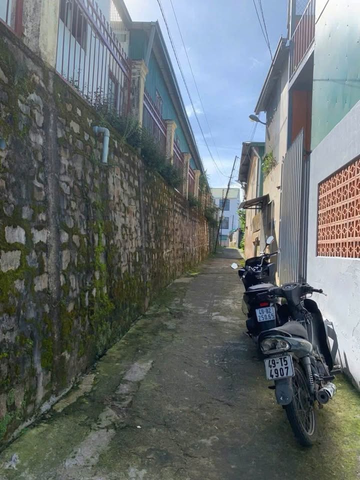 Đất nền Đà Lạt 83m² giá 3.1 tỷ - Sổ đỏ chính chủ, xây dựng tự do!