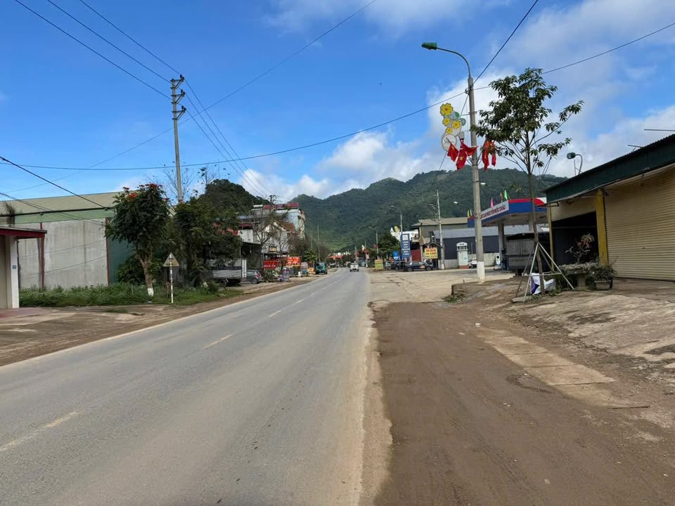 Đất thổ cư 131m² mặt Quốc lộ 6, xã Nông Trường, Mộc Châu - Giá chỉ 5 tỷ!