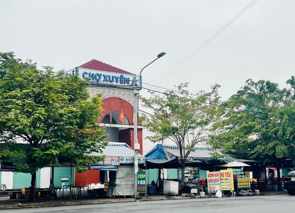 Bán lô đất dân cư Xuyên Á 90m² giá 2.6 tỷ - Sổ đỏ chính chủ, vị trí đắc địa!