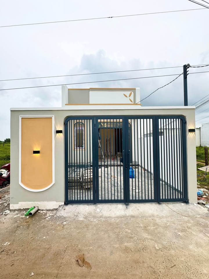 Nhà cấp 4 Hàm Hiệp 100m² giá 1.39 tỷ - Thiết kế đẹp, sổ hồng chính chủ!