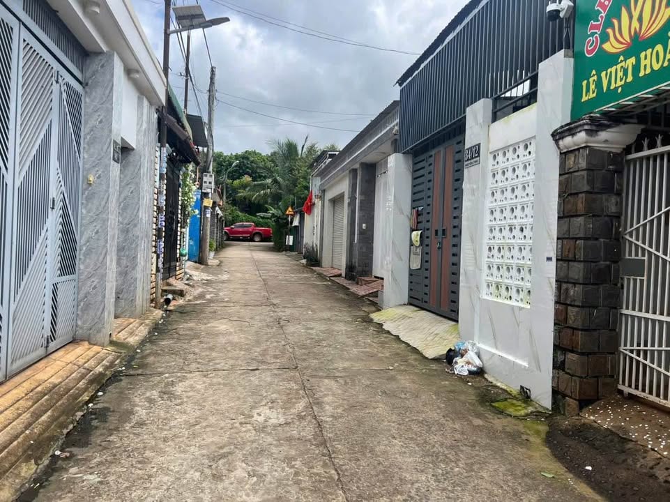 Nhà phố Tân Lợi Buôn Ma Thuột 120m² giá 3.6 tỷ - An ninh yên tĩnh, oto vào tận nhà!