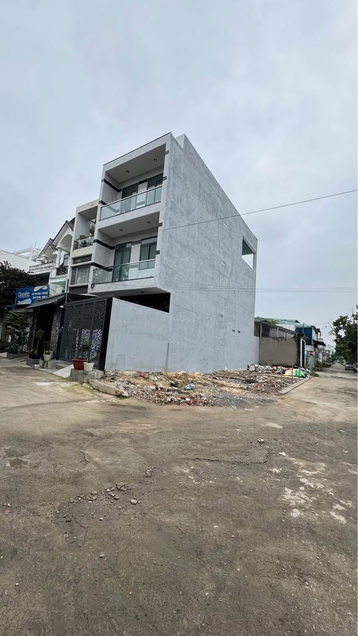 Bán đất thổ cư Thạnh Xuân 33, 90m² giá 5 tỷ - Sổ đỏ chính chủ, xe hơi vào tận nơi!