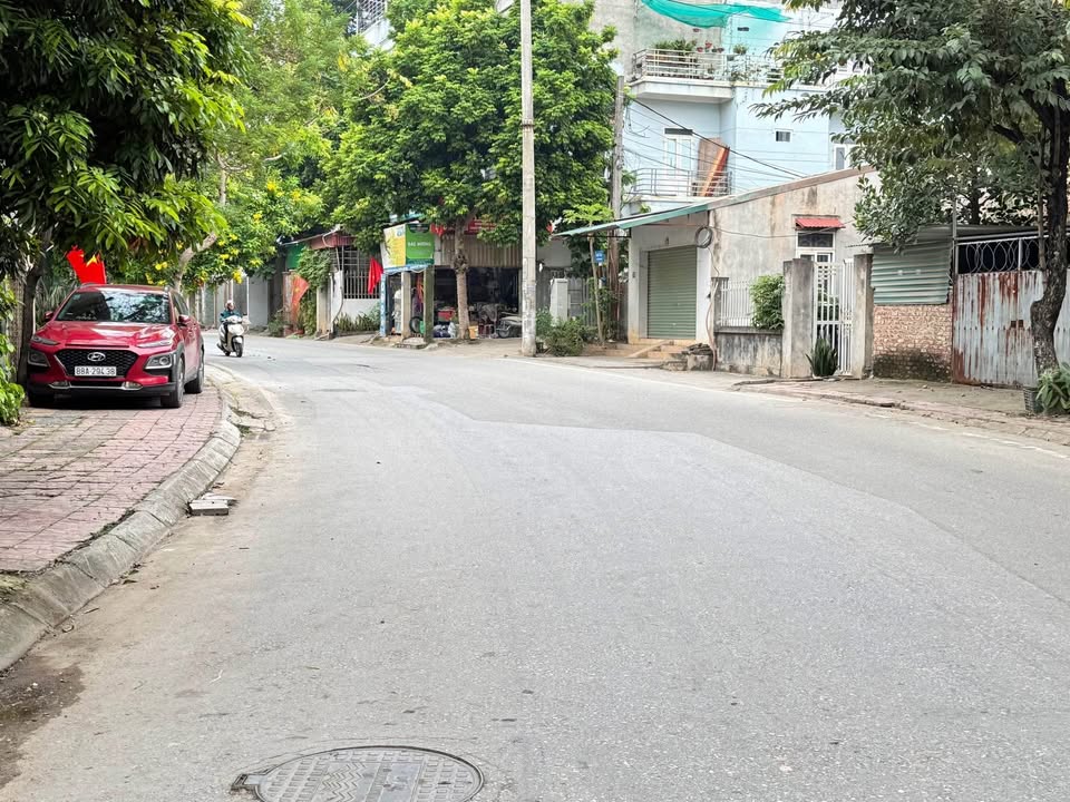 Nhà mặt tiền Tô Hiến Thành, Vĩnh Yên 203m² giá 5 tỷ - Kinh doanh sầm uất!